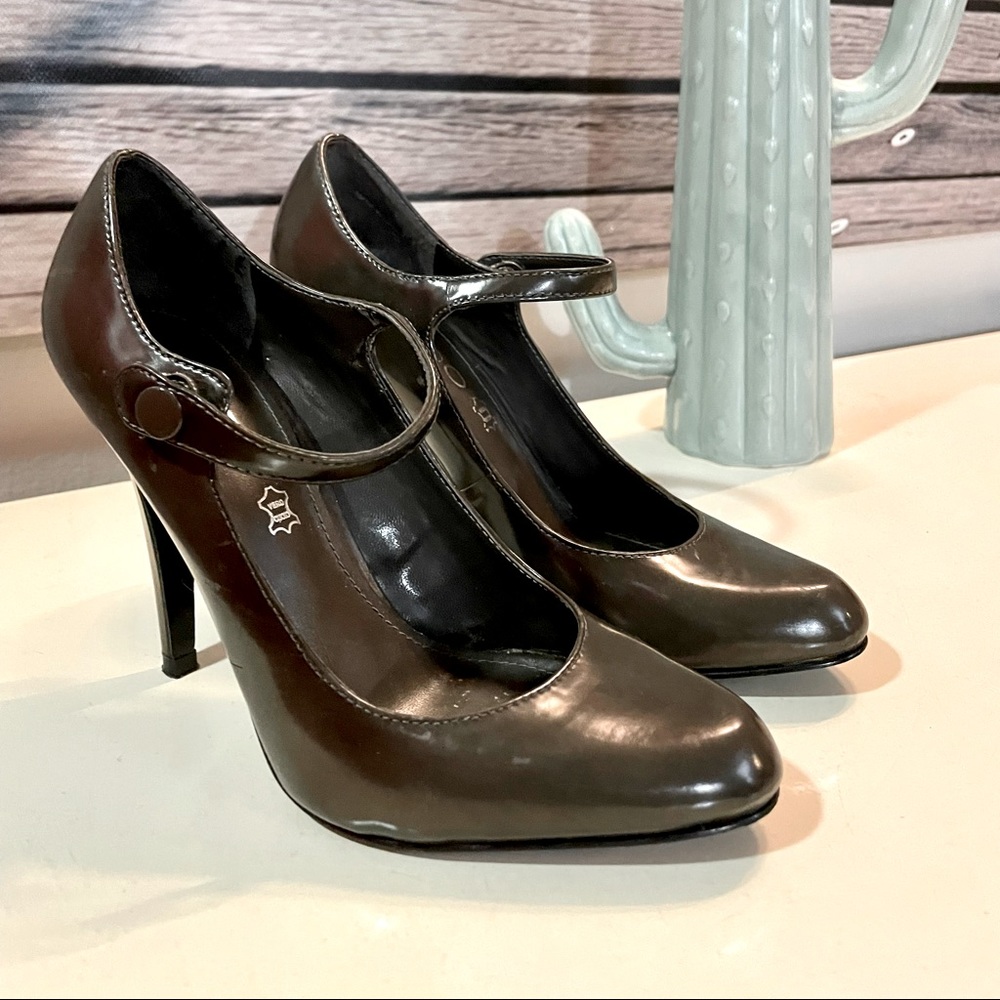 Aldo heels with ankle strap, size 6.5